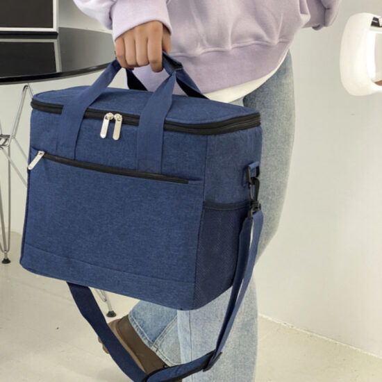 Insulated lunch bag for kids and adults