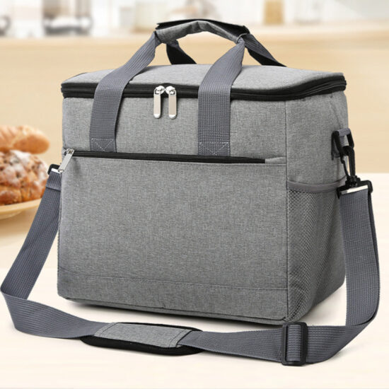 Insulated lunch bag for kids and adults